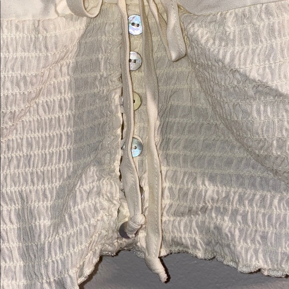 Super cute crop tank - Picture 3 of 5